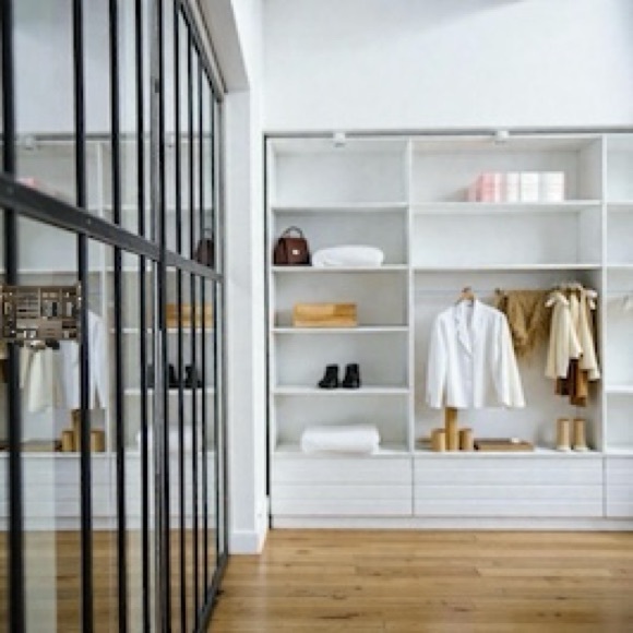 Meet your Posher, Mimi - Picture 1 of 1